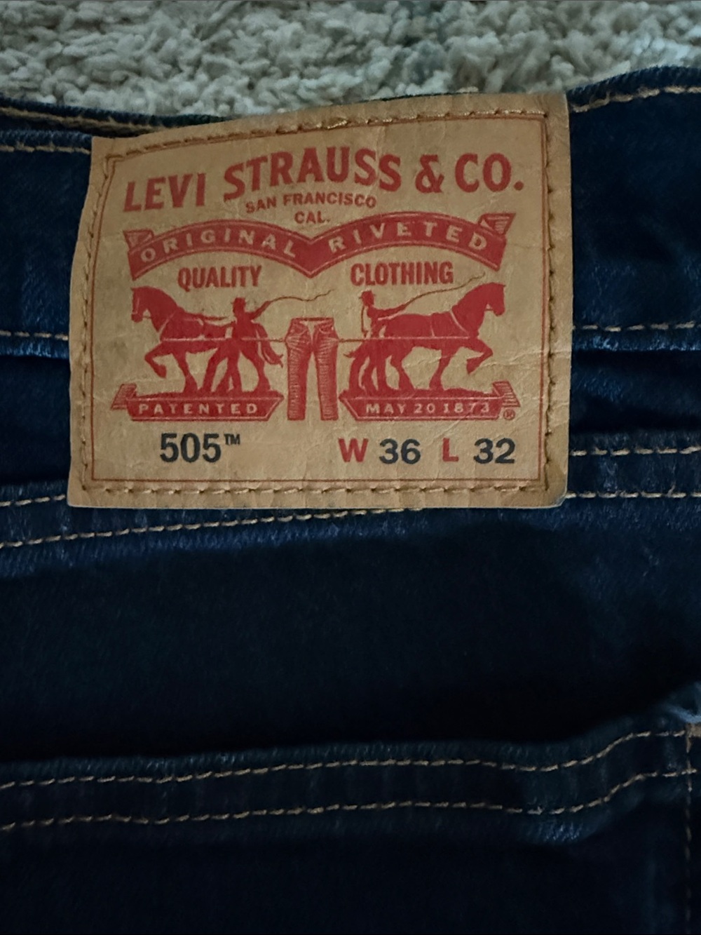 505 Levi's Men’s Dark Indigo Straight Leg Jeans SZ 36 W 32 L - Picture 3 of 11